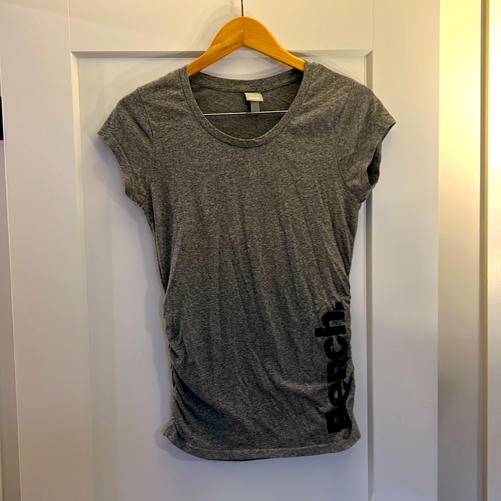 Bench gray tshirt with rouched side